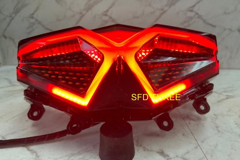 『小星精品』CTH 三代鋼彈尾燈 FORCE 尾燈 鋼彈 最新款 LED 方向燈 煞車燈 閃爍式 改裝 尾燈 直上