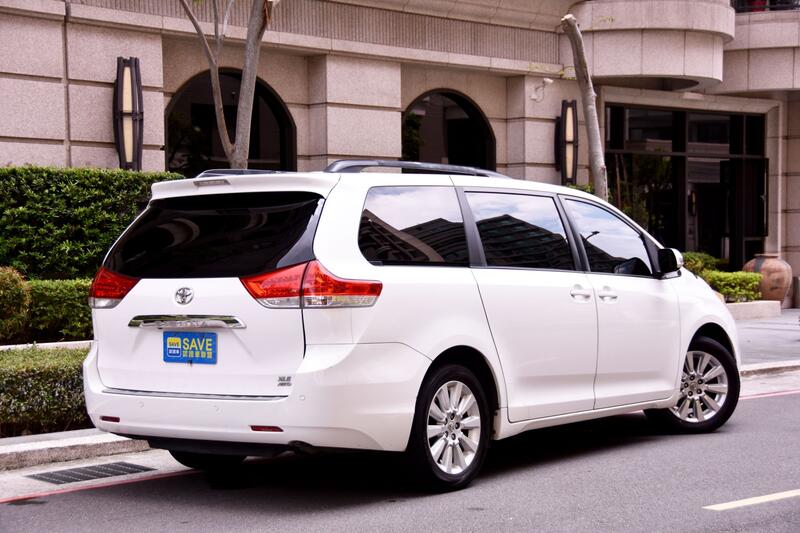 Toyota Sienna Xle Awd 3 5公升v6 全時四驅大馬力266匹豪華7人座休旅空間大超舒適 露天拍賣