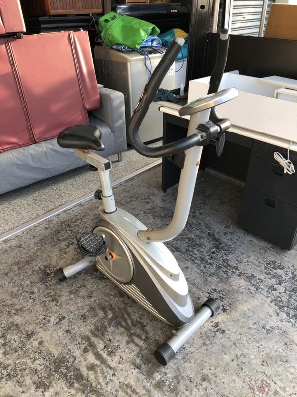 香榭二手家具*中古 健身車(按鍵故障)-室內腳踏車-踏步機-健身車-跑步機-訓練機-划步機-腳踏機-運動器材-台中二手貨