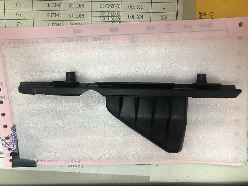 正廠 TOYOTA PREVIA 02 前保桿固定扣 前保桿扣 前保桿固定座 前保扣 (葉子板) 歡迎詢問