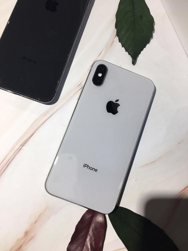 售二手iphone X 灰色 銀色 現貨哦 近全新 外觀完好 附全新 充電器 473329 露天拍賣